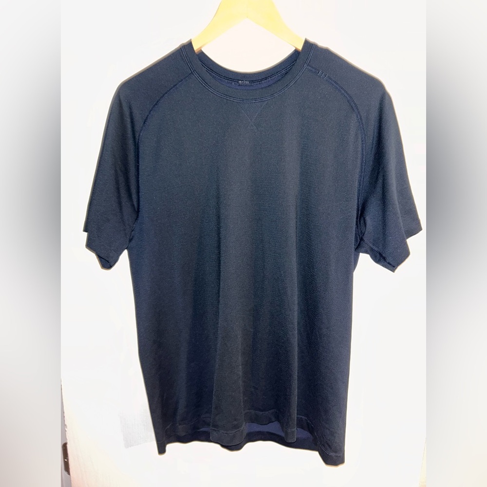 Lululemon Metal Vent Tech SS L